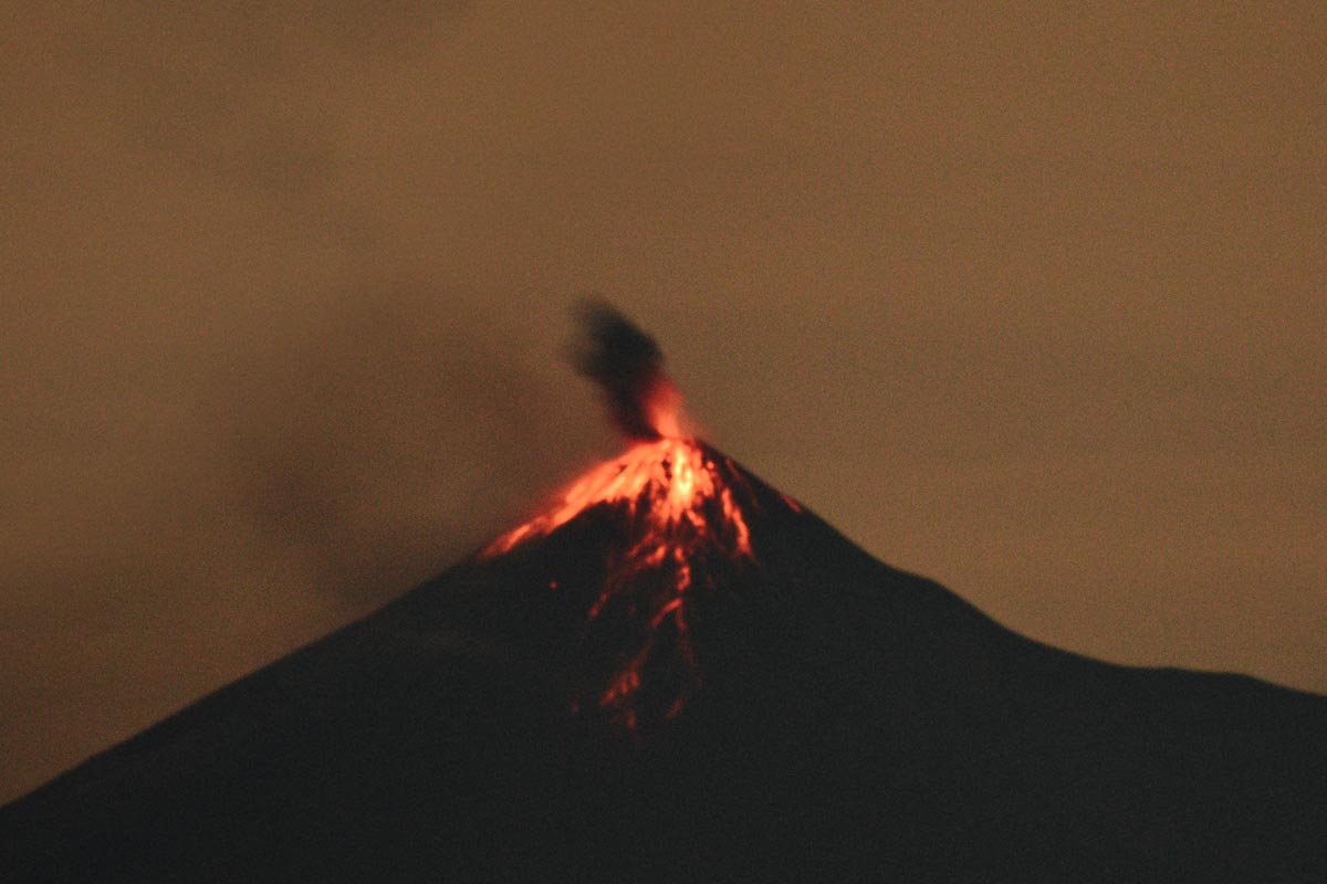 DIY Pimple Popping is like volcanic eruption, it’s leave hole and take time to shrink